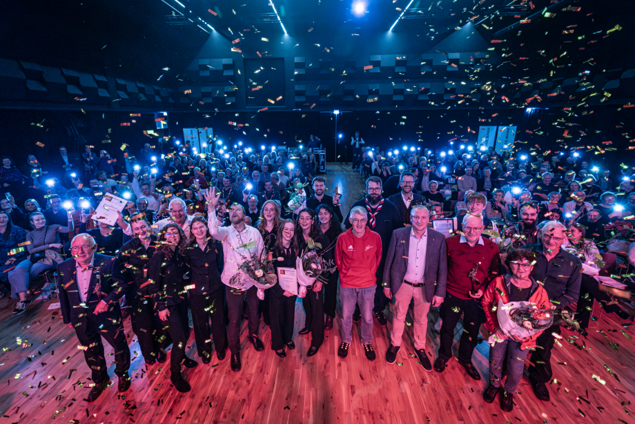 Gruppebillede af de glade prismodtagere 1. marts 2024